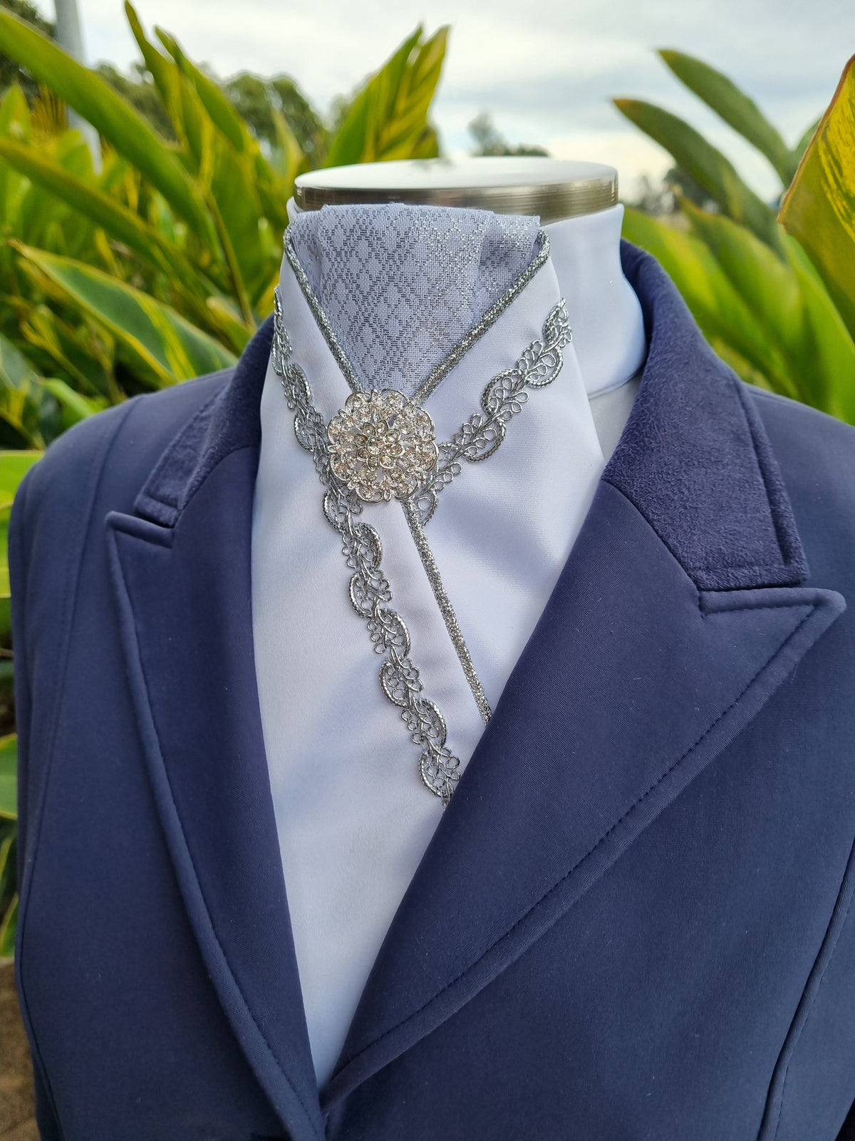 ERA ALEX STOCK TIE - White satin, silver pleated brocade, silver piping, silver Wave trim and brooch