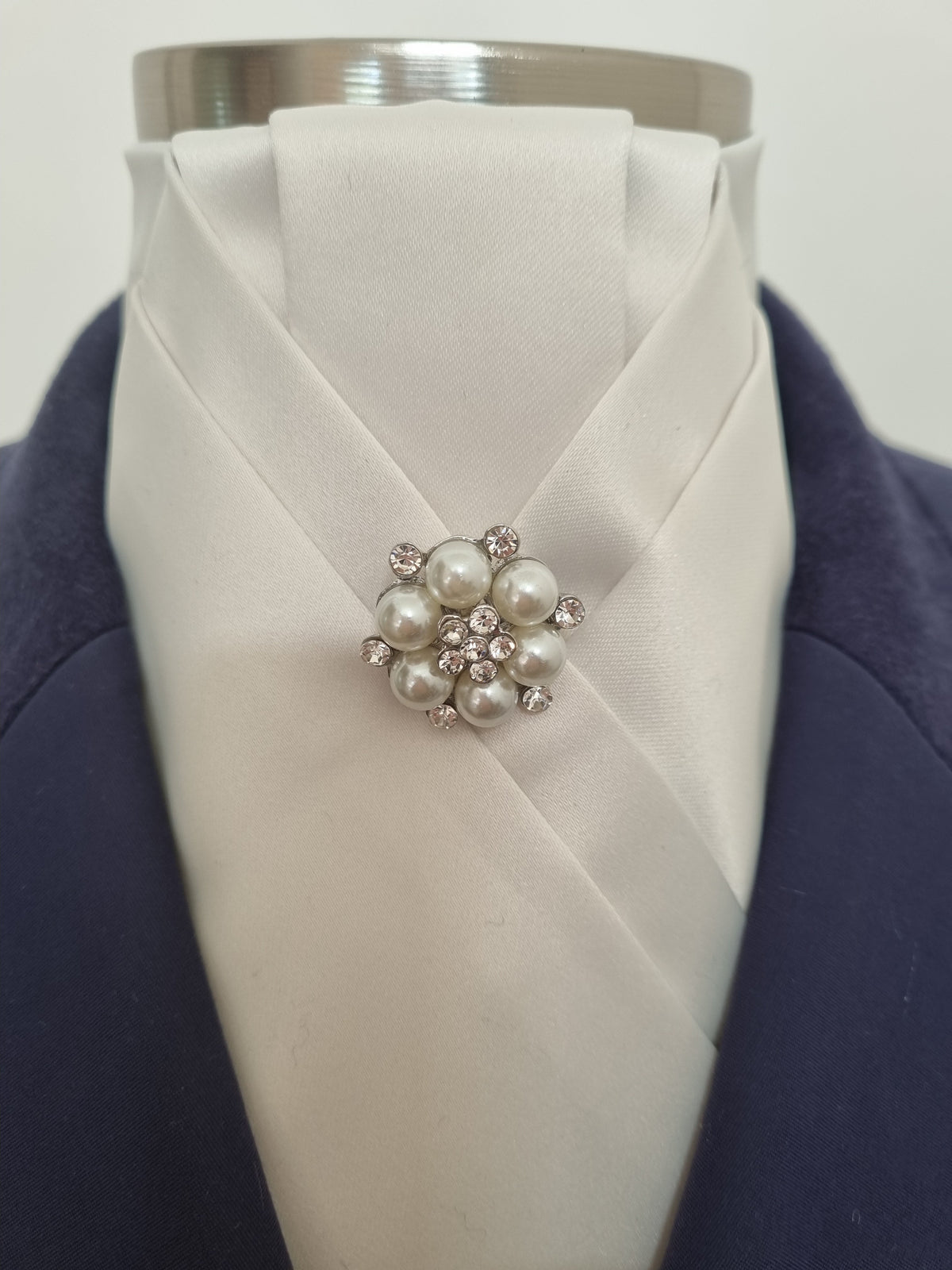ERA ALEX Stock Tie - Cream satin with pleated centre & pearl crystal brooch