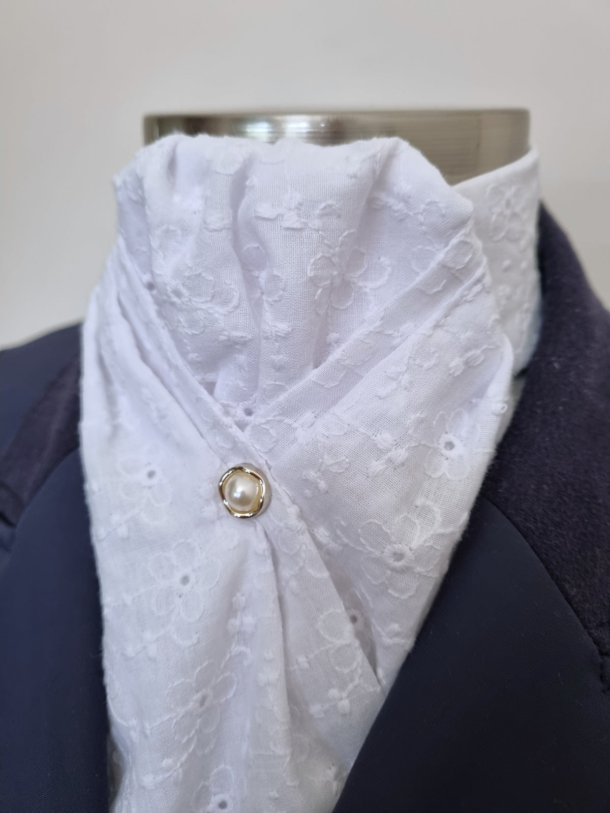 ERA DEB Broderie Anglais Stock Tie - Limited Special Edition - White embroidered cotton with pearl stud pin