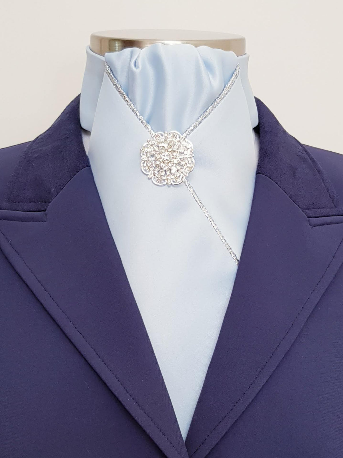 ERA HARLEY STOCK TIE - Pale blue satin, silver piping and brooch
