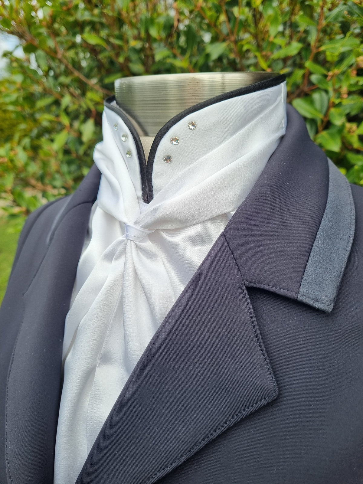 ERA Euro Elle Split Collar Stock Tie - Soft Ties with black piping, Swarovski elements and Brooch