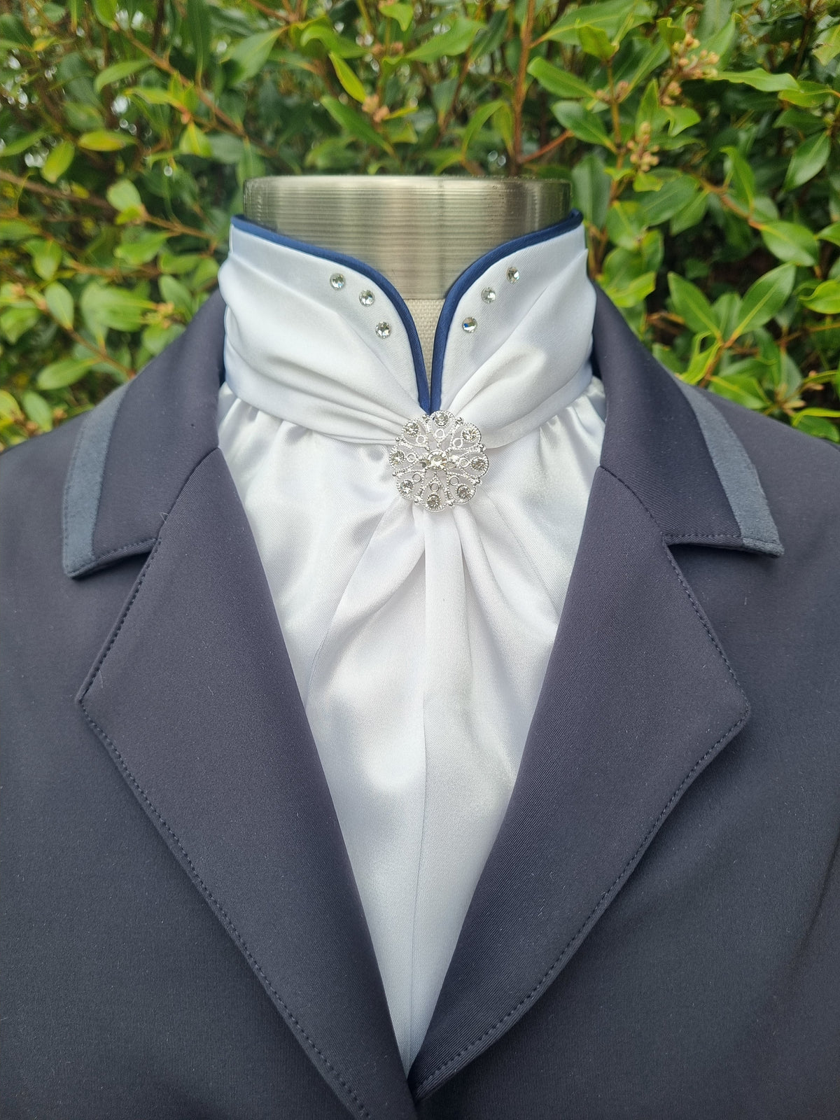 ERA Euro Elle Split Collar Stock Tie - Soft Ties with navy piping, Swarovski elements and Brooch