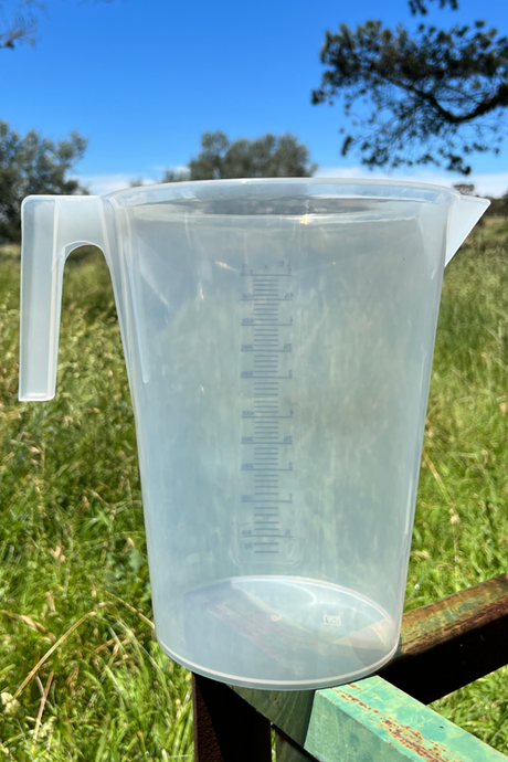 Feeders, Buckets & Waterers