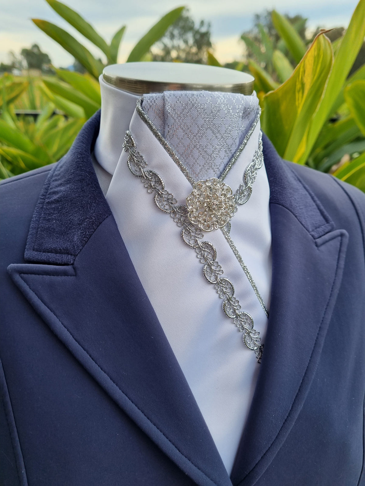ERA ALEX STOCK TIE - White satin, silver pleated brocade, silver piping, silver Wave trim and brooch