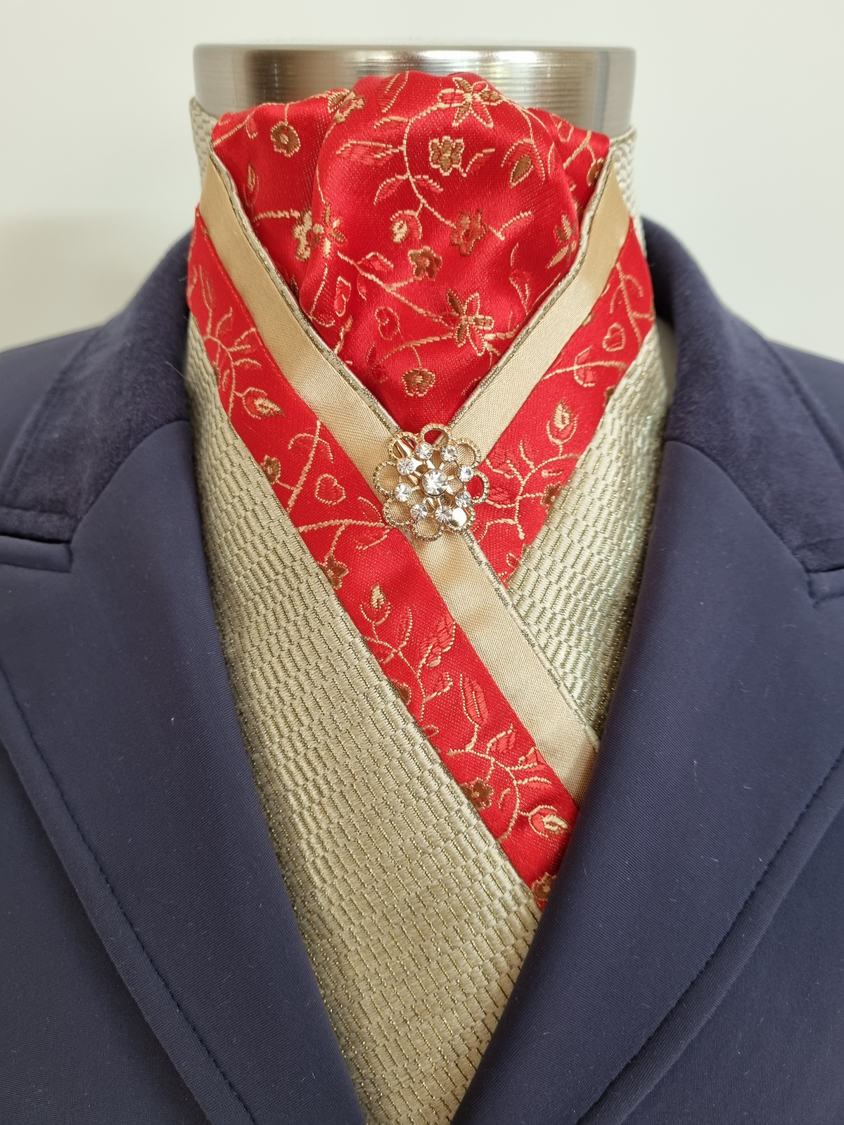 ERA TAYLA STOCK TIE - New gold brocade with red brocade centre & trim, and gold brooch