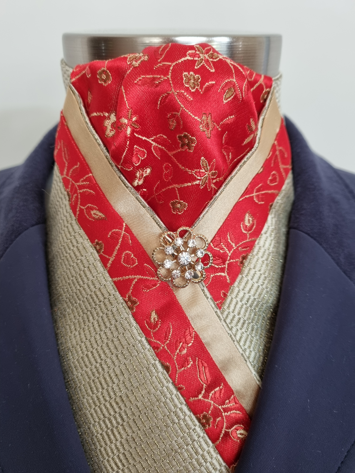 ERA TAYLA STOCK TIE - New gold brocade with red brocade centre & trim, and gold brooch