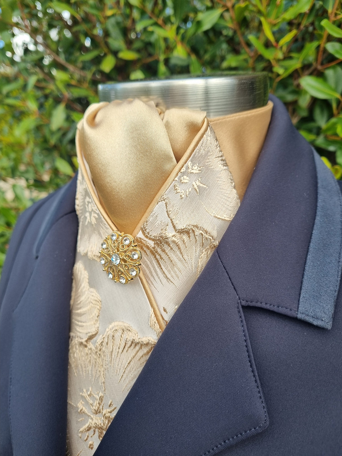 ERA Designer Collection Pre-tied Stock Tie - Hibiscus Gold