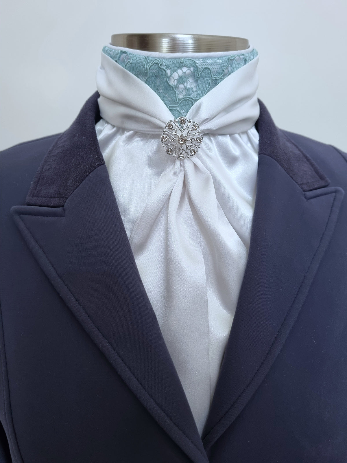 ERA Elle Stock Tie - Soft Ties with Mint Lace detail and Brooch