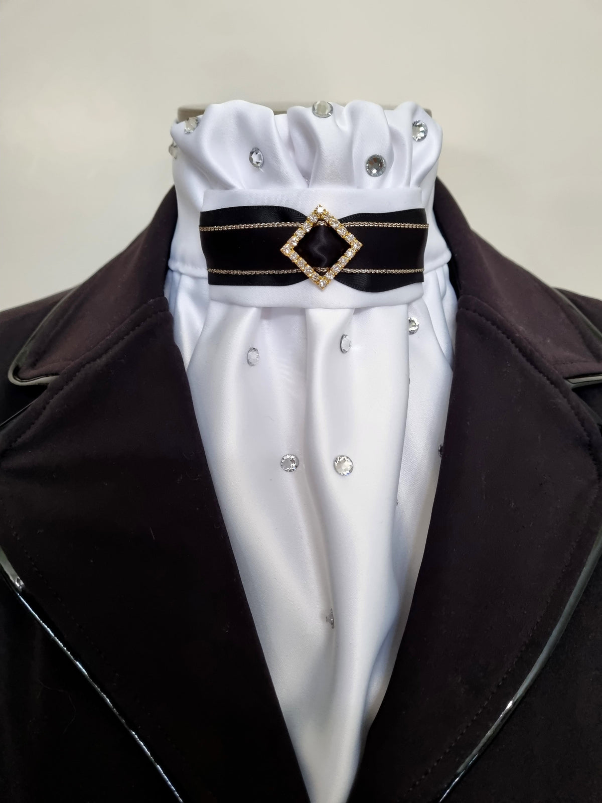 ERA EURO AMORE' STOCK TIE – White satin, black & gold trim with gold crystal diamond and scattered crystals