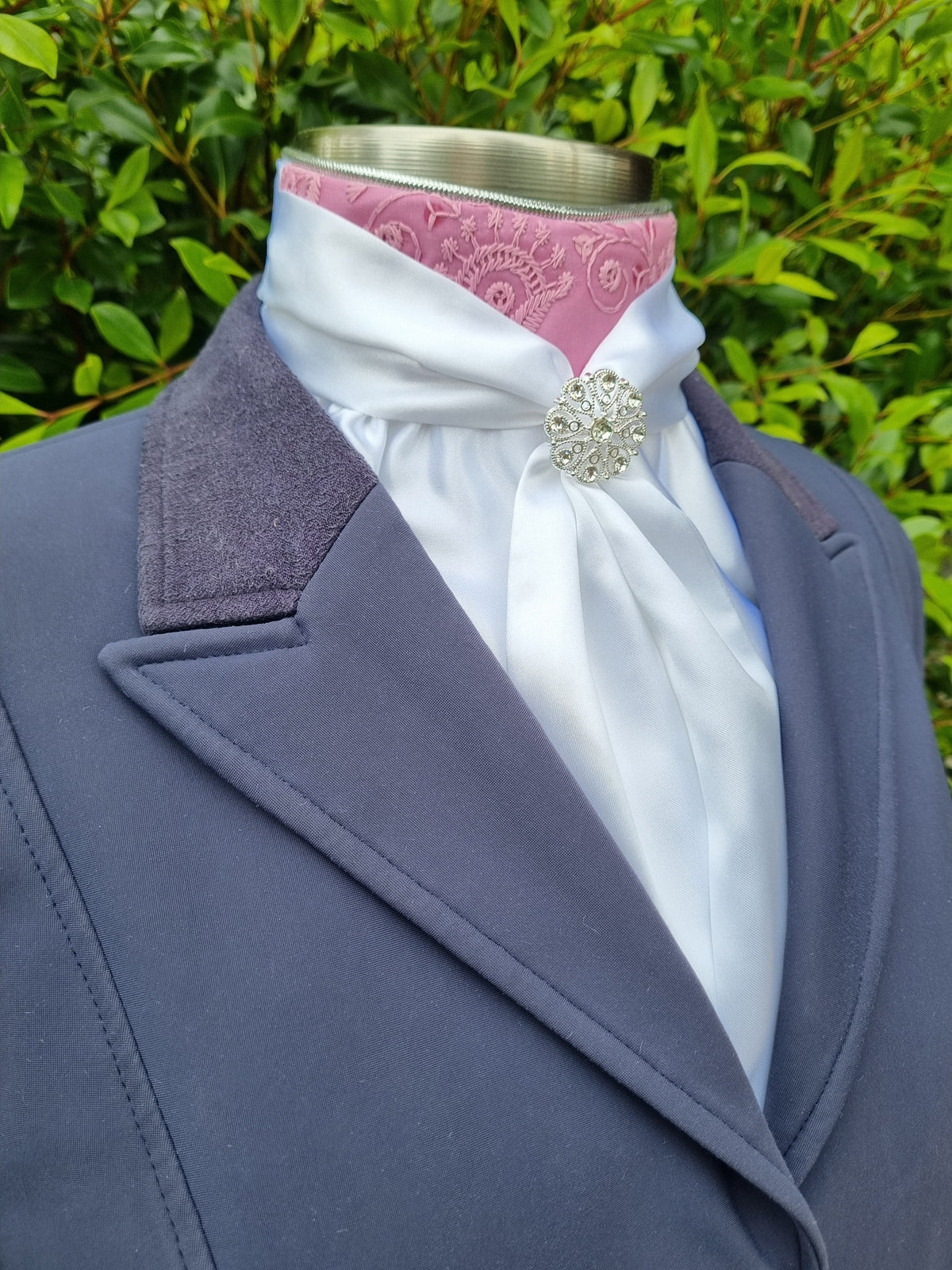 ERA Elle Stock Tie - Soft Ties with Hot Pink detail and Brooch